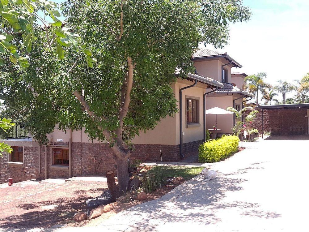 קומאטיפורט Meerkat Manor מראה חיצוני תמונה