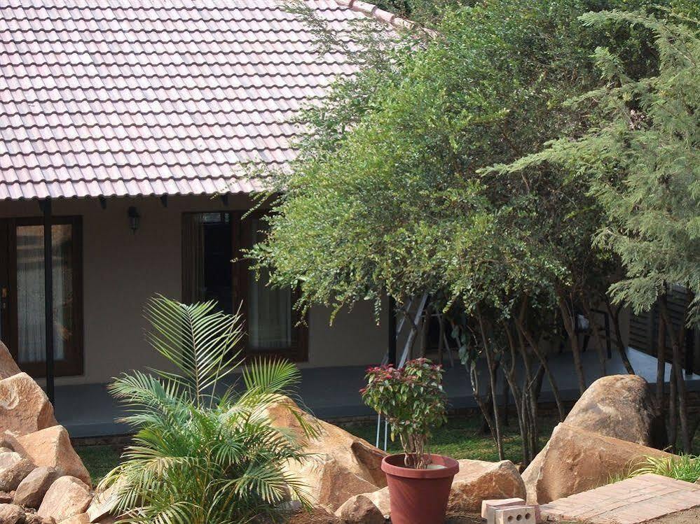 קומאטיפורט Meerkat Manor מראה חיצוני תמונה